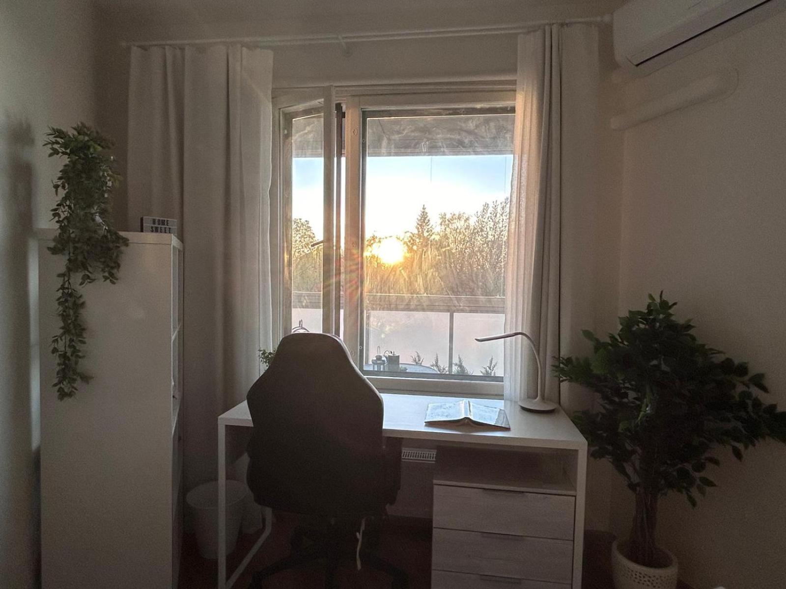 Stella'S Apartment - City Center - Free Secure Parking - Big Sun Terrace - Air Conditioning - Wifi - Tram To The Tallinn Bus Station And Old Town Luaran gambar