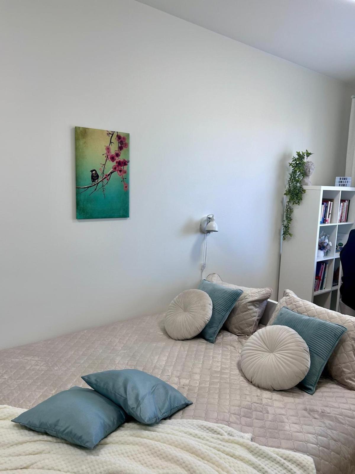 Stella'S Apartment - City Center - Free Secure Parking - Big Sun Terrace - Air Conditioning - Wifi - Tram To The Tallinn Bus Station And Old Town Luaran gambar