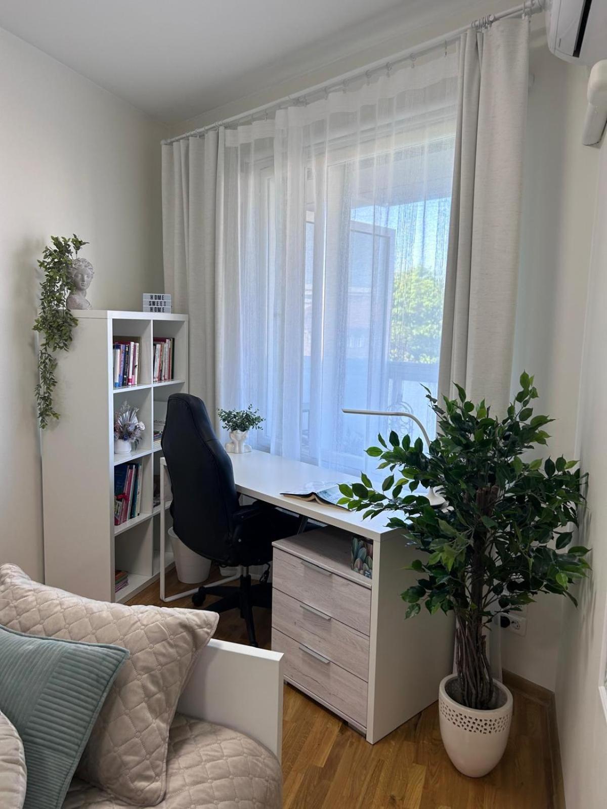 Stella'S Apartment - City Center - Free Secure Parking - Big Sun Terrace - Air Conditioning - Wifi - Tram To The Tallinn Bus Station And Old Town Luaran gambar
