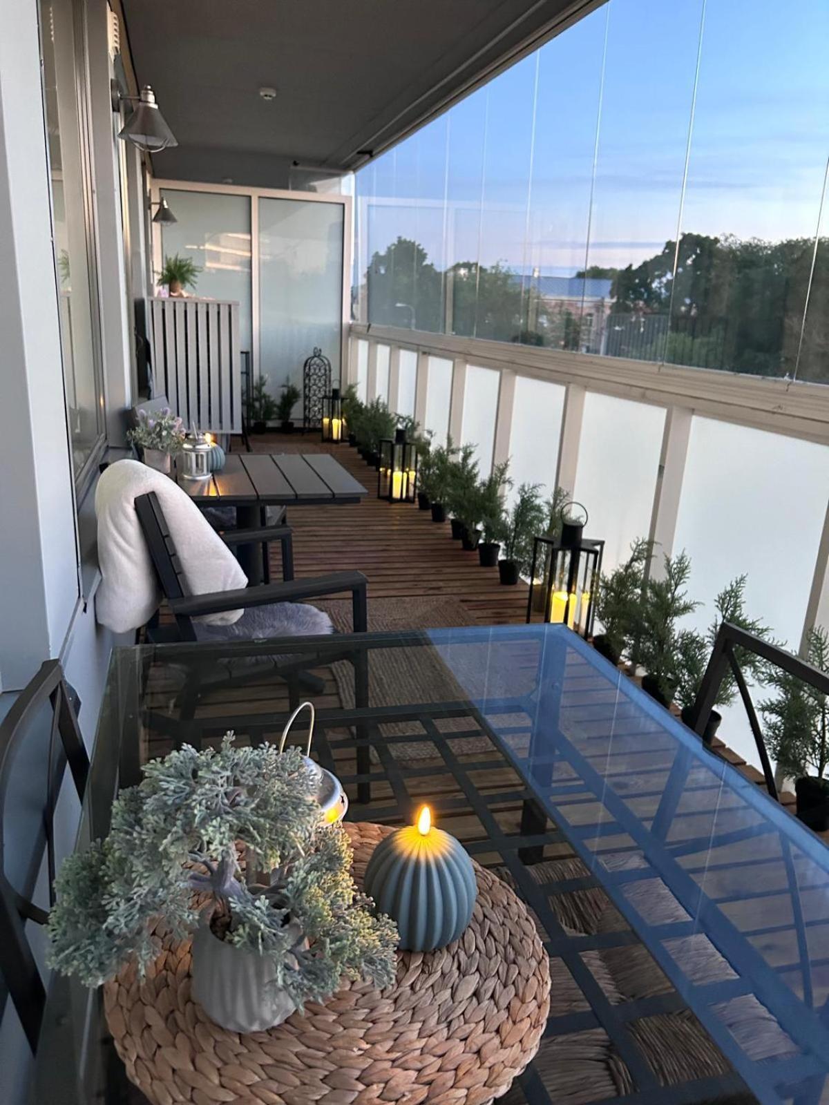 Stella'S Apartment - City Center - Free Secure Parking - Big Sun Terrace - Air Conditioning - Wifi - Tram To The Tallinn Bus Station And Old Town Luaran gambar