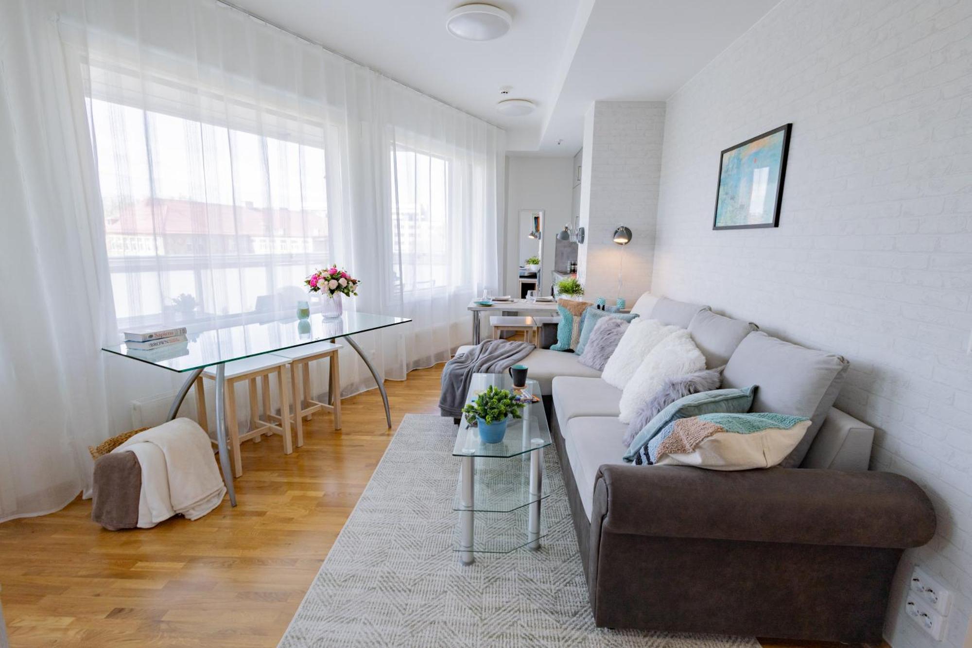 Stella'S Apartment - City Center - Free Secure Parking - Big Sun Terrace - Air Conditioning - Wifi - Tram To The Tallinn Bus Station And Old Town Luaran gambar