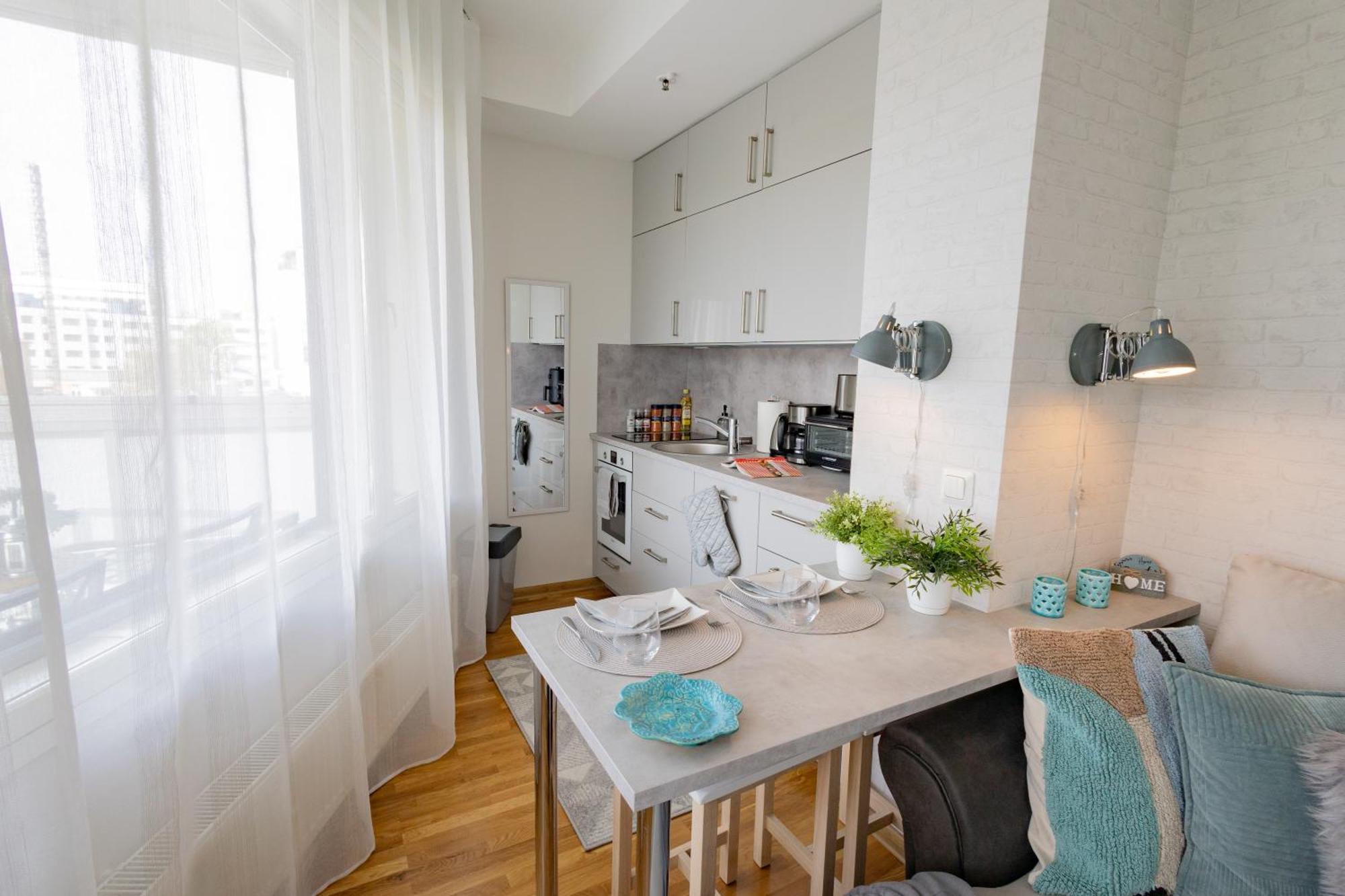 Stella'S Apartment - City Center - Free Secure Parking - Big Sun Terrace - Air Conditioning - Wifi - Tram To The Tallinn Bus Station And Old Town Luaran gambar