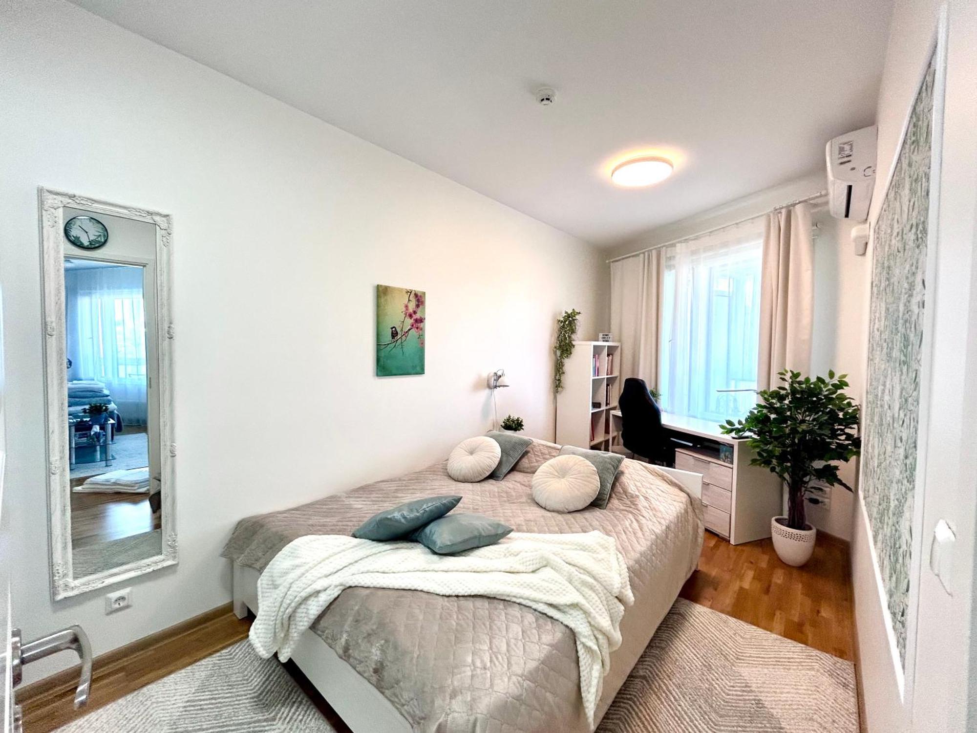 Stella'S Apartment - City Center - Free Secure Parking - Big Sun Terrace - Air Conditioning - Wifi - Tram To The Tallinn Bus Station And Old Town Luaran gambar